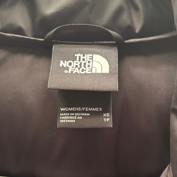 The North Face Women's Black Puffer Jacket, size can - Picture 2 of 4